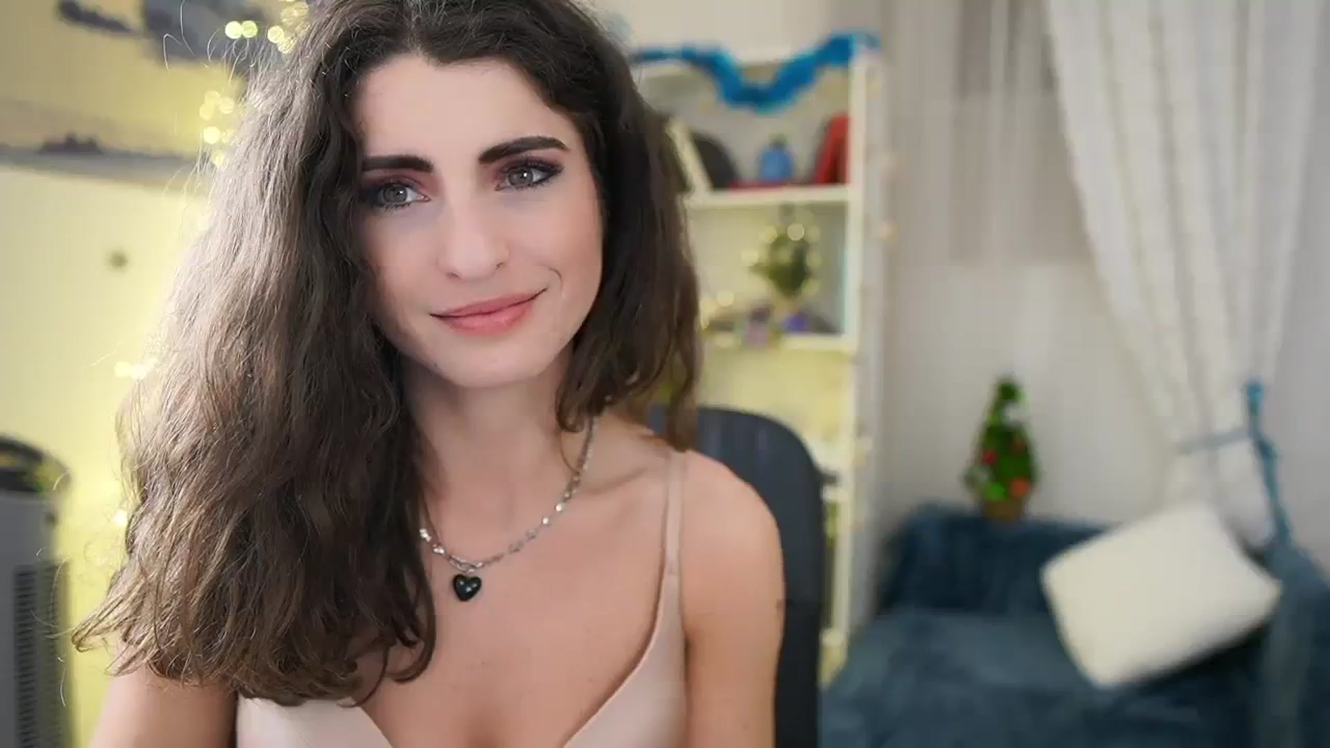 Gallery image thumbnail from EVA__LOVIA_'s myfreecams stream on, 12/31/2023, 17:36 image 19 of 20