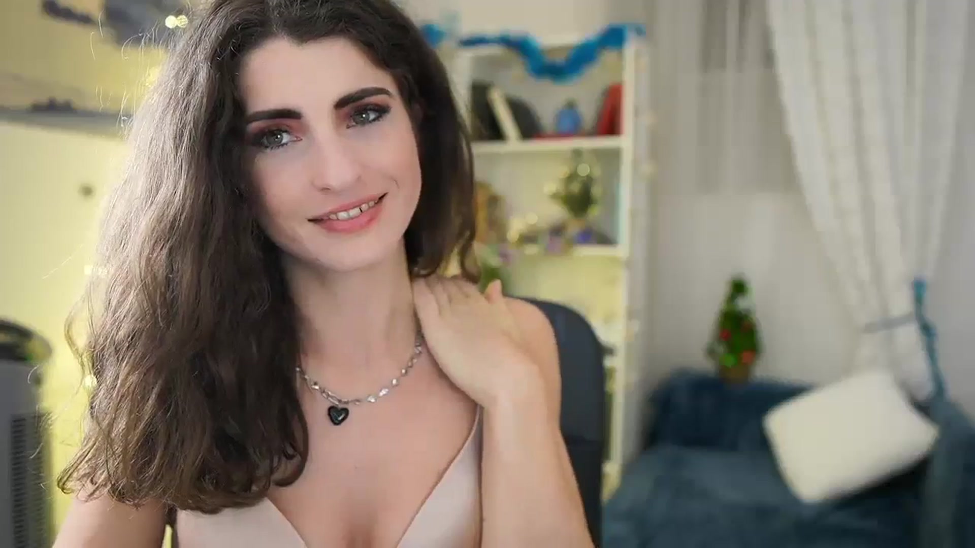 Gallery image thumbnail from EVA__LOVIA_'s myfreecams stream on, 12/31/2023, 17:36 image 17 of 20