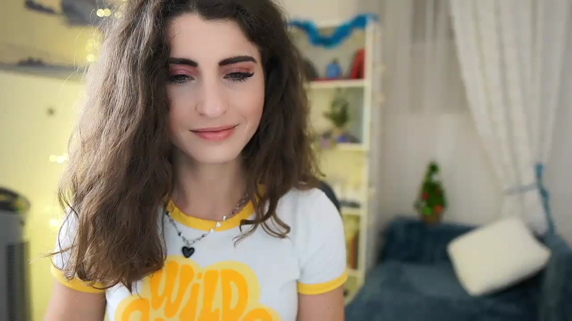 Gallery image thumbnail from EVA__LOVIA_'s myfreecams stream on, 12/31/2023, 19:17 image 6 of 20