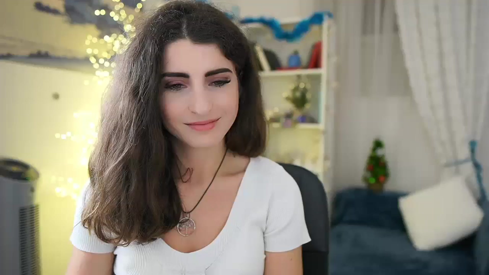 Gallery image thumbnail from EVA__LOVIA_'s myfreecams stream on, 01/01/2024, 18:01 image 1 of 20