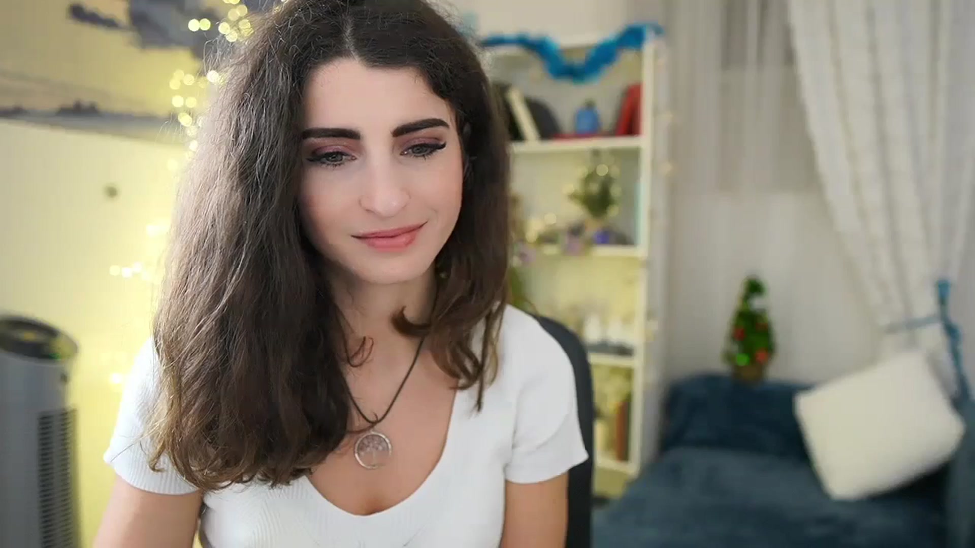 Gallery image thumbnail from EVA__LOVIA_'s myfreecams stream on, 01/01/2024, 18:01 image 9 of 20