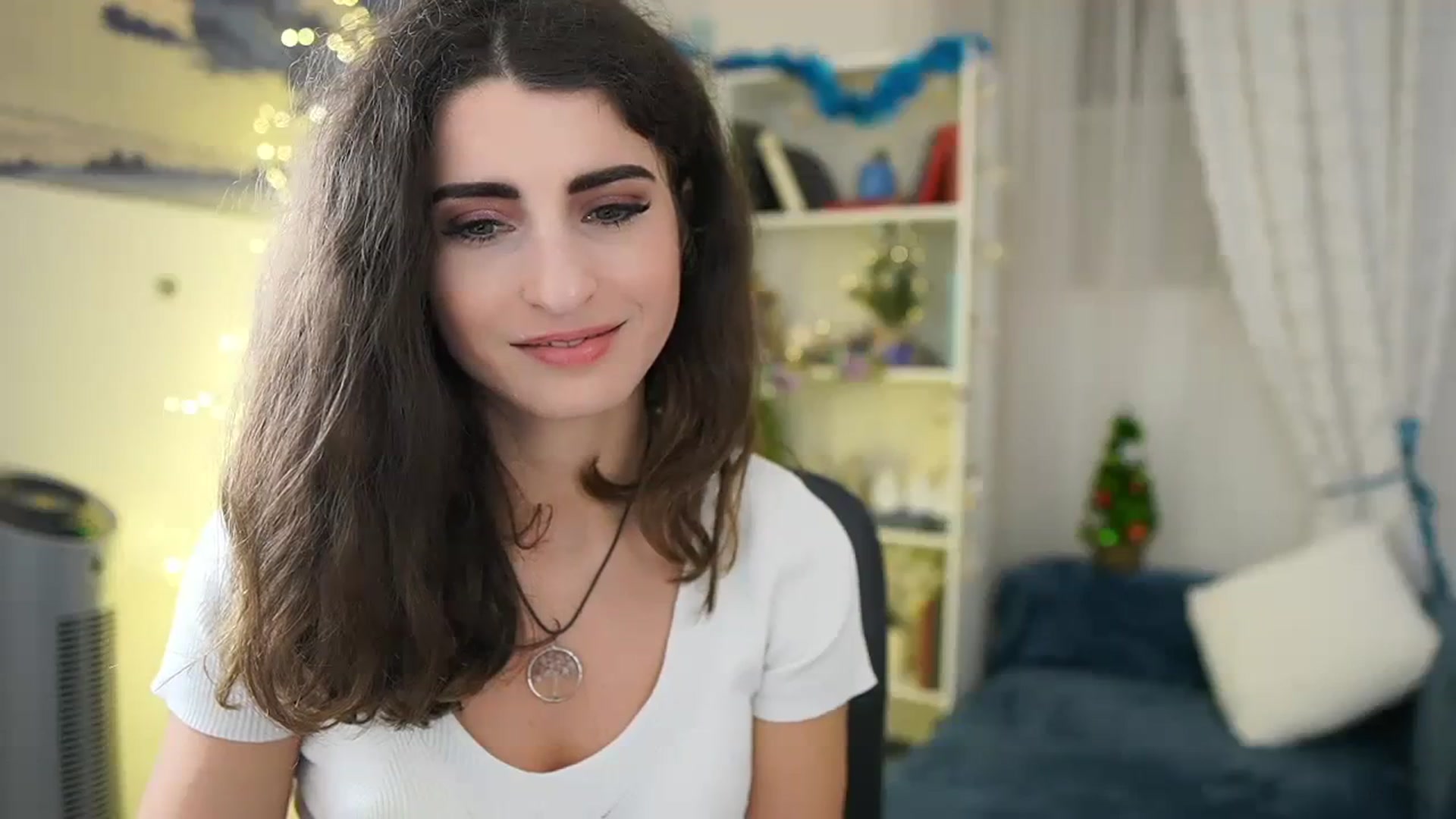 Gallery image thumbnail from EVA__LOVIA_'s myfreecams stream on, 01/01/2024, 18:01 image 8 of 20