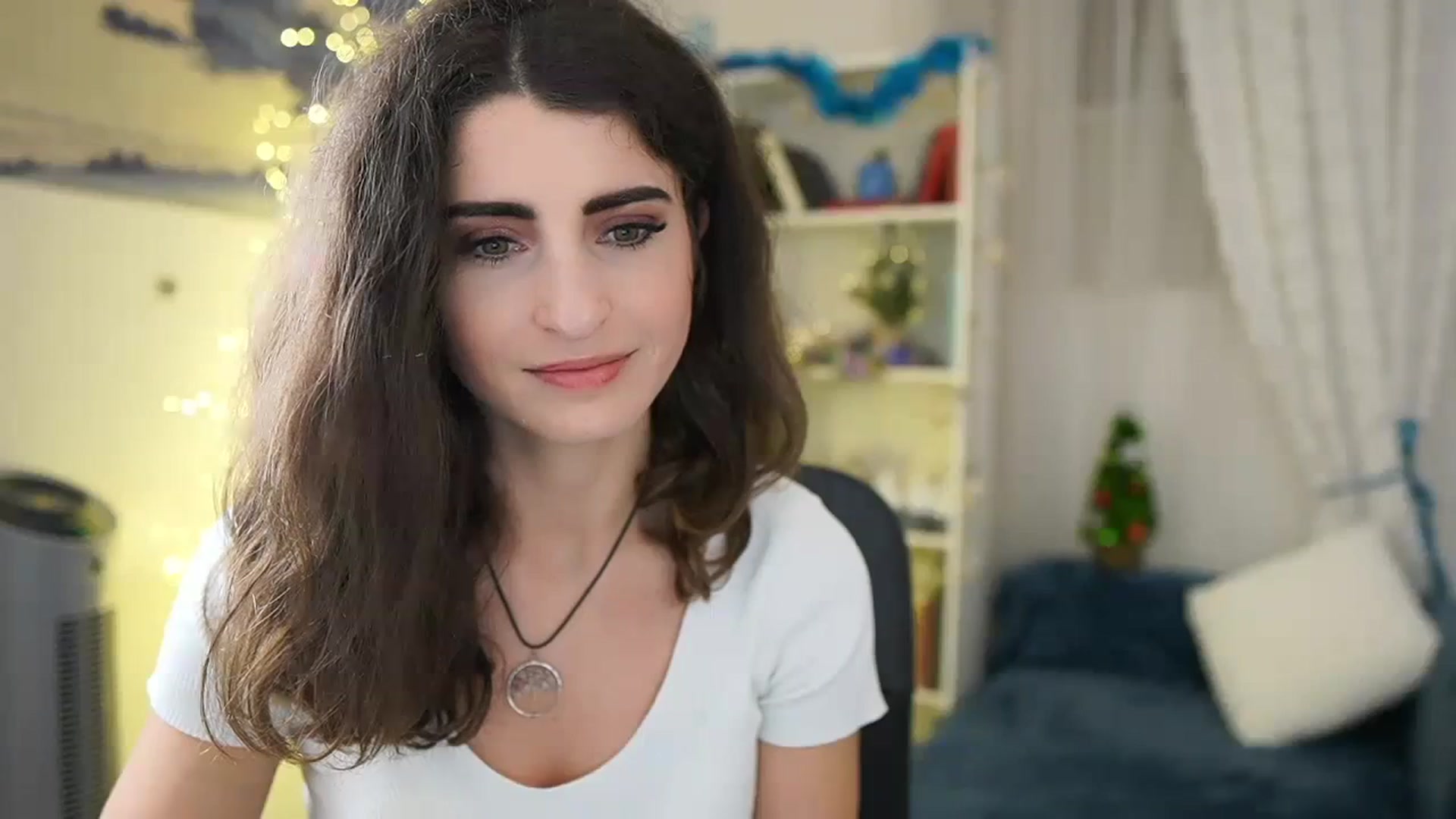 Gallery image thumbnail from EVA__LOVIA_'s myfreecams stream on, 01/01/2024, 18:53 image 14 of 20