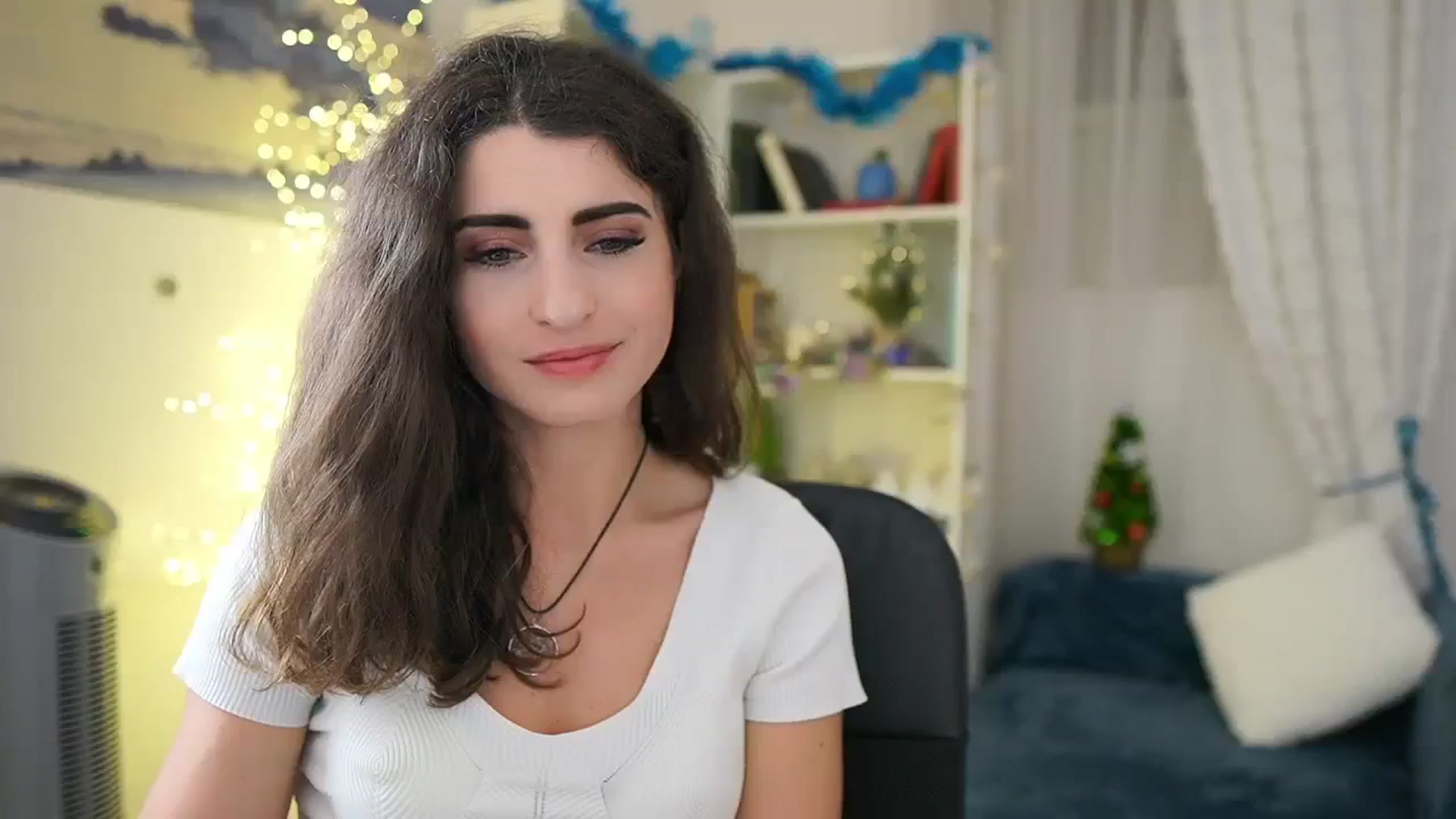 Gallery image thumbnail from EVA__LOVIA_'s myfreecams stream on, 01/01/2024, 18:53 image 1 of 20