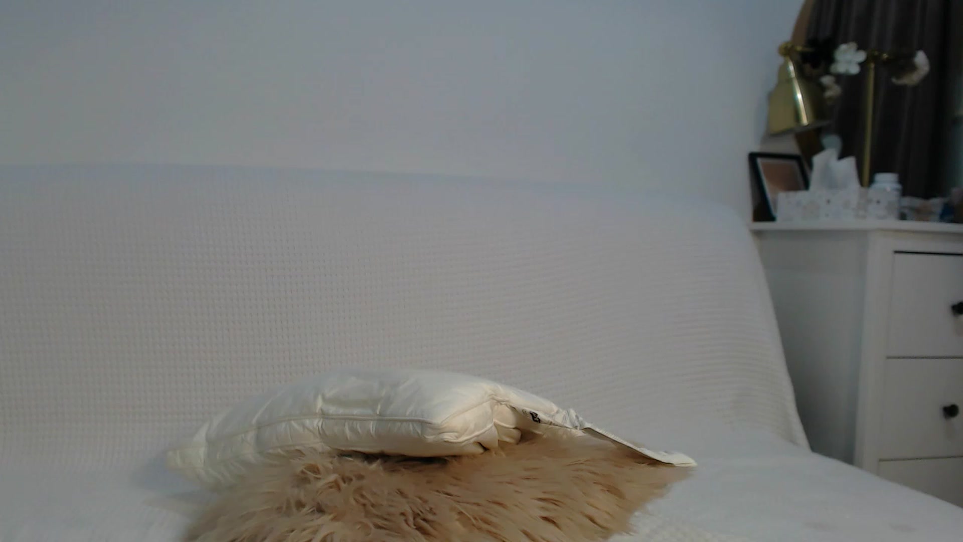 Gallery image thumbnail from E_V_A___'s myfreecams stream on, 02/06/2024, 22:35 image 10 of 20
