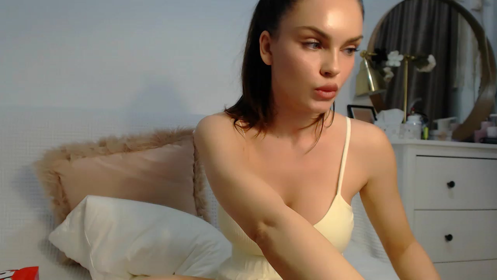 Gallery image thumbnail from E_V_A___'s myfreecams stream on, 02/07/2024, 21:29 image 16 of 20