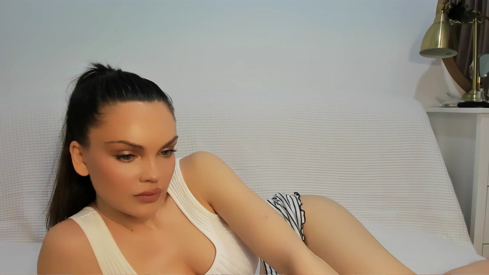 Gallery image thumbnail from E_V_A___'s myfreecams stream on, 06/24/2024, 24:00 image 4 of 20