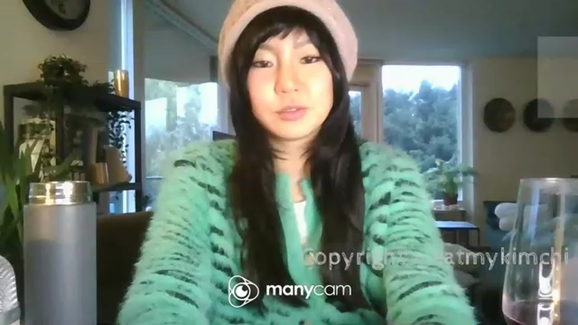 Gallery image thumbnail from EatMyKimchi's myfreecams stream on, 12/04/2022, 09:35 image 2 of 20