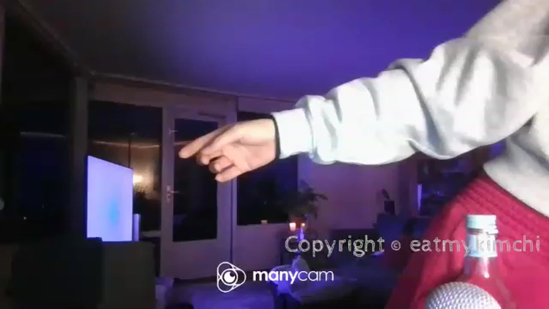 Gallery image thumbnail from EatMyKimchi's myfreecams stream on, 12/10/2022, 17:09 image 14 of 20