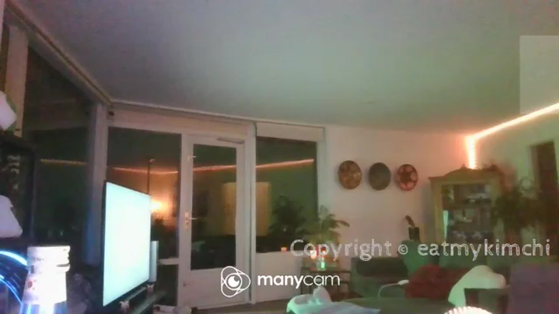 Gallery image thumbnail from EatMyKimchi's myfreecams stream on, 12/10/2022, 17:09 image 19 of 20