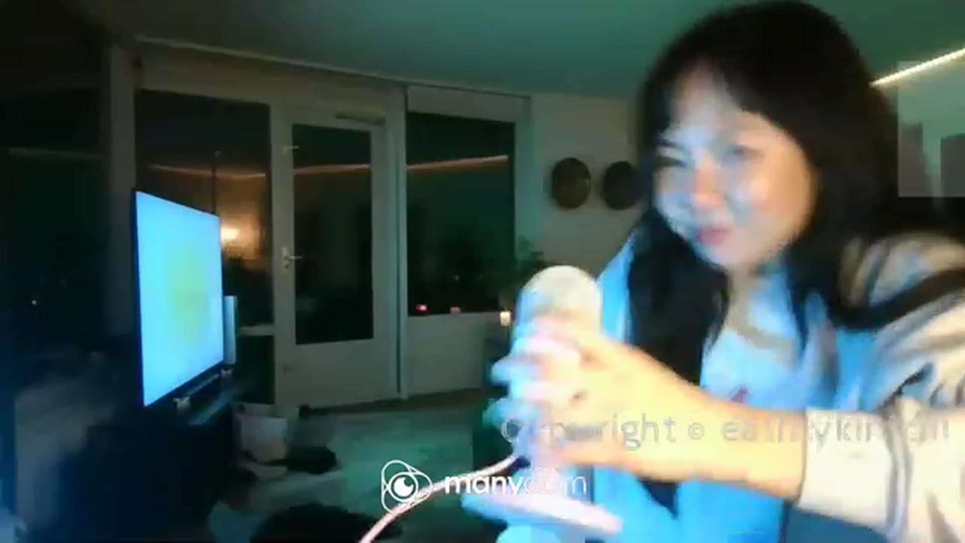 Gallery image thumbnail from EatMyKimchi's myfreecams stream on, 12/10/2022, 19:00 image 6 of 20