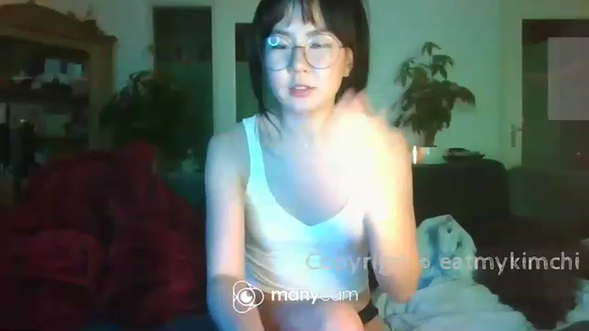 Gallery image thumbnail from EatMyKimchi's myfreecams stream on, 12/10/2022, 19:00 image 17 of 20