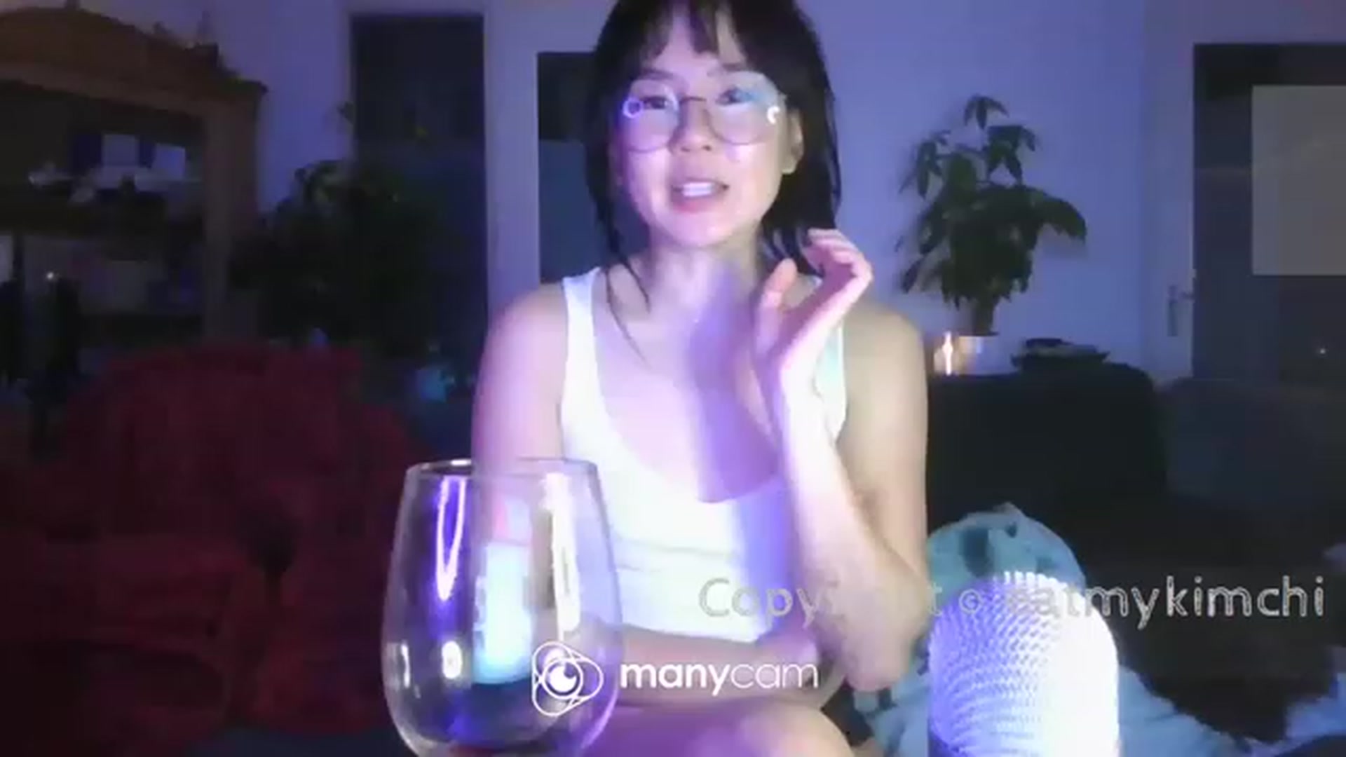 Gallery image thumbnail from EatMyKimchi's myfreecams stream on, 12/10/2022, 19:00 image 18 of 20
