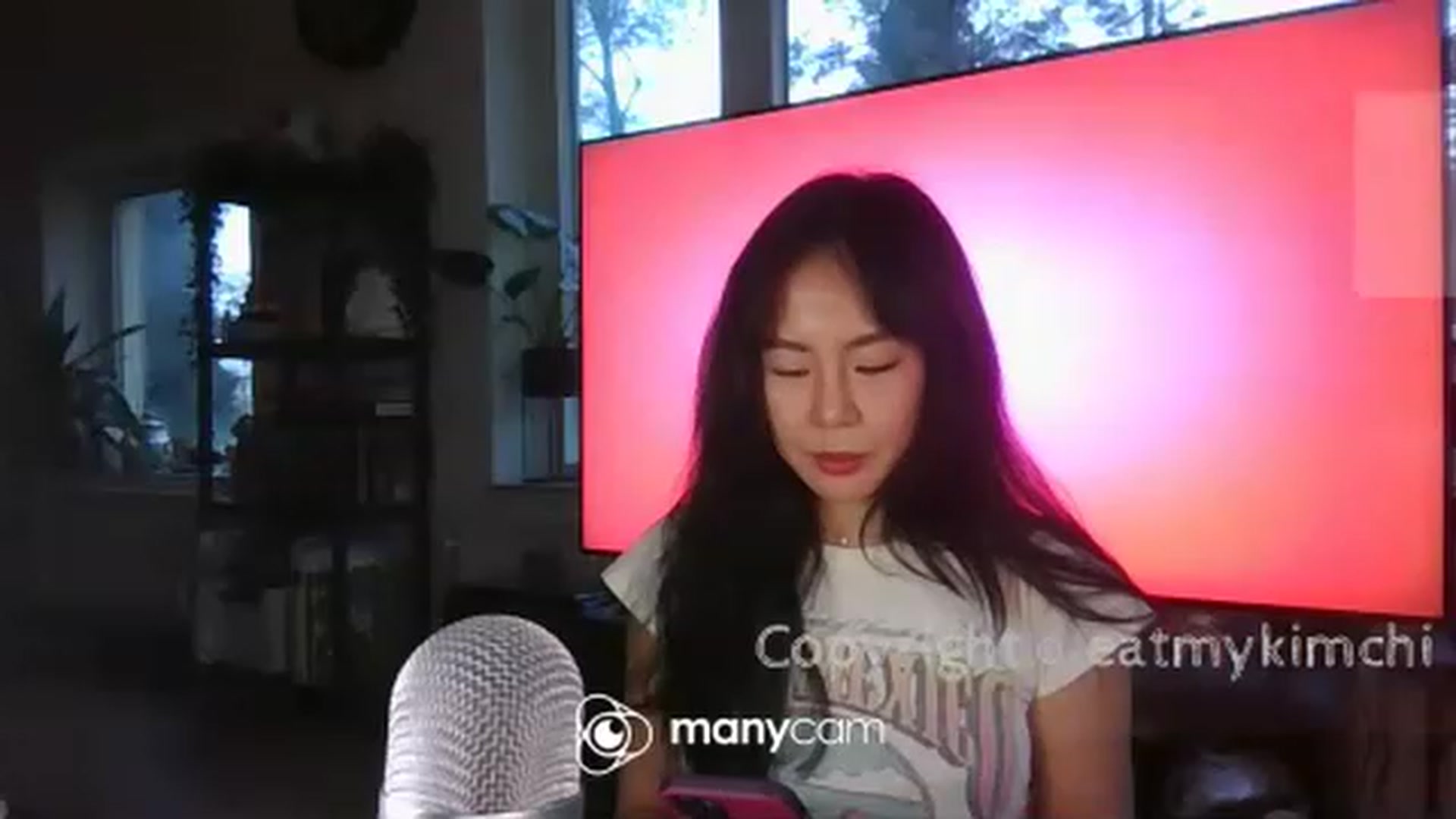 Gallery image thumbnail from EatMyKimchi's myfreecams stream on, 12/11/2022, 15:59 image 3 of 20