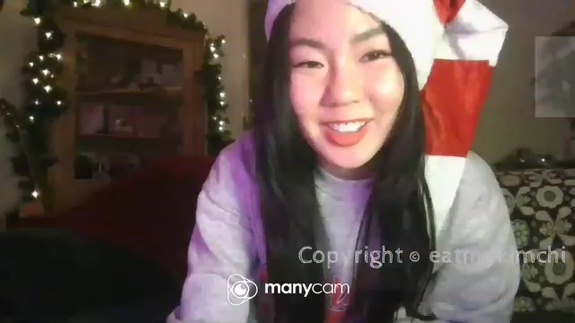 Gallery image thumbnail from EatMyKimchi's myfreecams stream on, 12/20/2022, 01:34 image 11 of 20