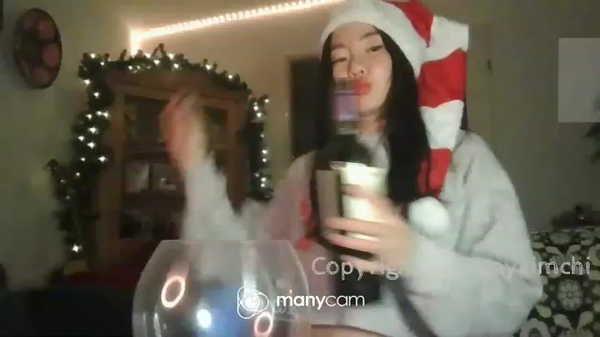 Gallery image thumbnail from EatMyKimchi's myfreecams stream on, 12/20/2022, 01:34 image 7 of 20