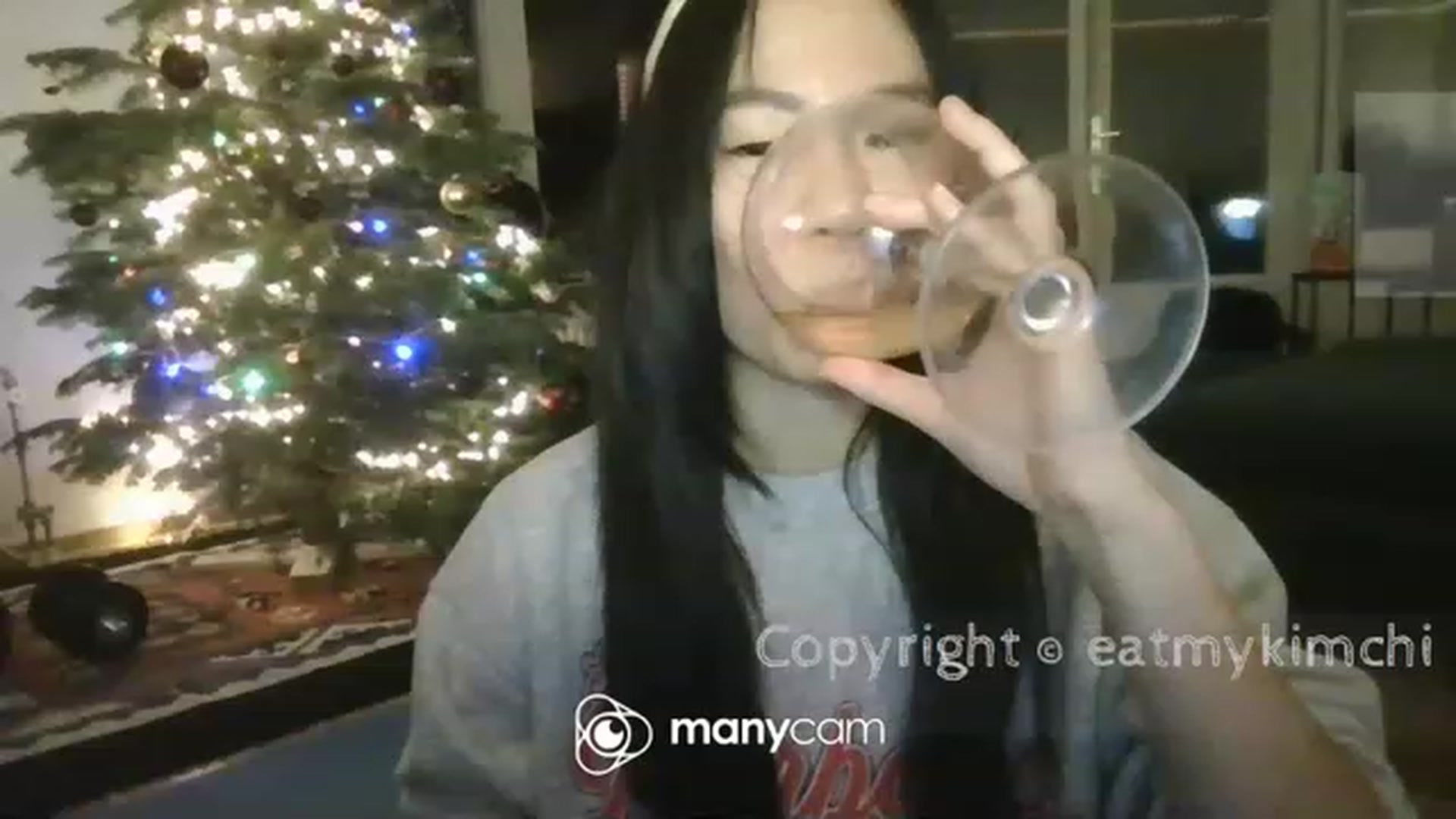 Gallery image thumbnail from EatMyKimchi's myfreecams stream on, 12/20/2022, 01:50 image 1 of 20