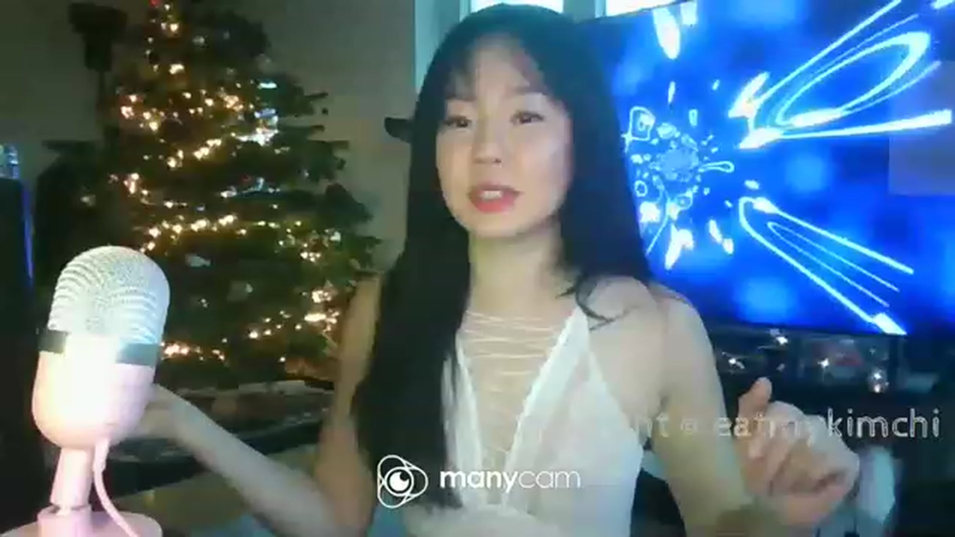 Gallery image thumbnail from EatMyKimchi's myfreecams stream on, 12/20/2022, 15:15 image 2 of 20
