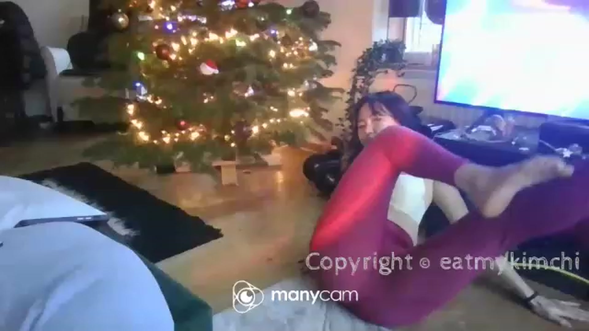 Gallery image thumbnail from EatMyKimchi's myfreecams stream on, 12/29/2022, 15:13 image 13 of 20
