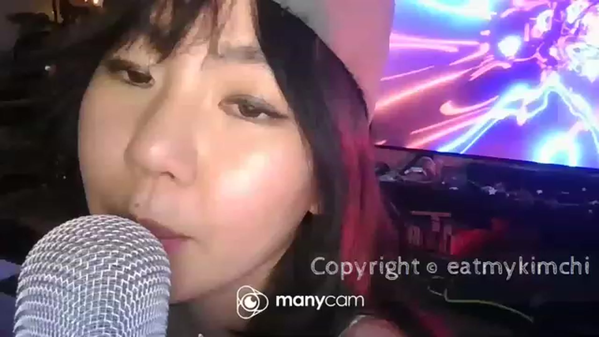 Gallery image thumbnail from EatMyKimchi's myfreecams stream on, 12/29/2022, 15:13 image 17 of 20