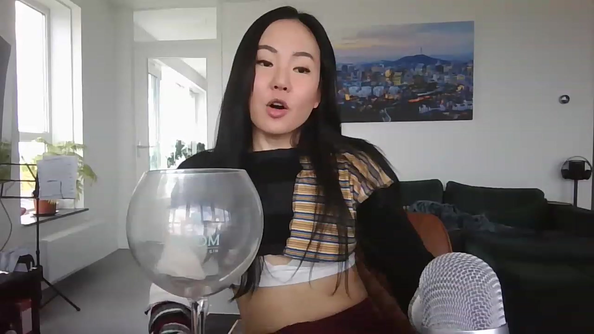 Gallery image thumbnail from EatMyKimchi's myfreecams stream on, 04/14/2023, 14:33 image 5 of 20