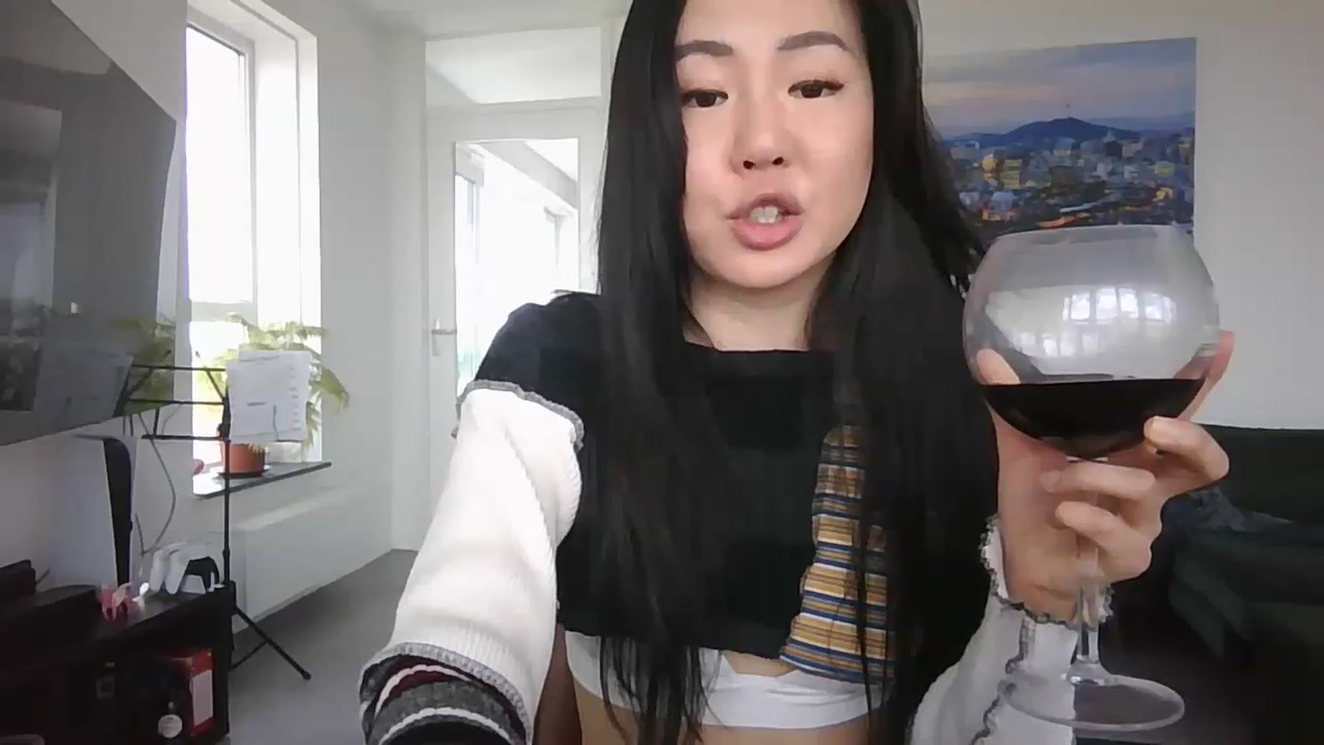 Gallery image thumbnail from EatMyKimchi's myfreecams stream on, 04/14/2023, 14:33 image 6 of 20