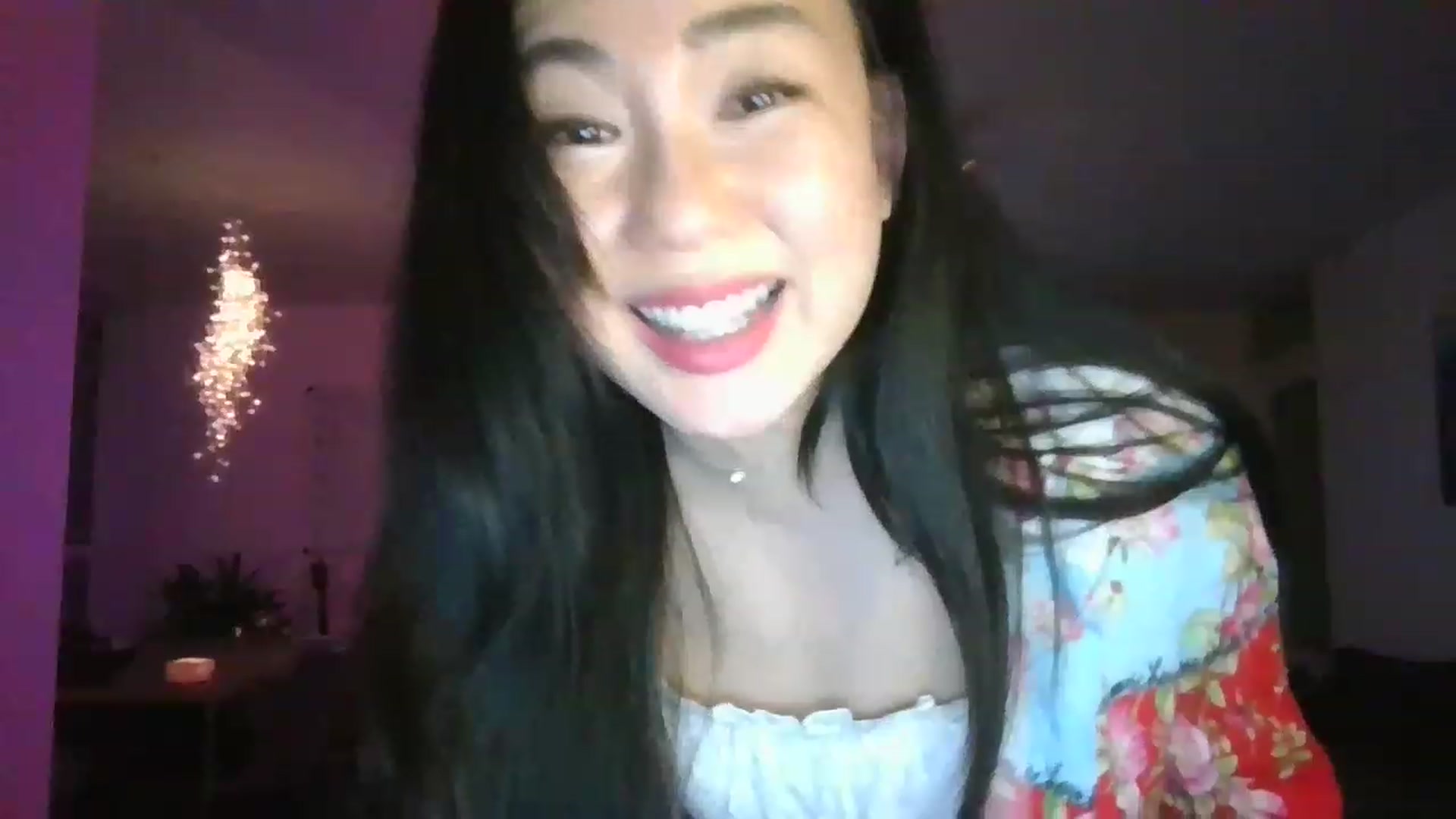 Gallery image thumbnail from EatMyKimchi's myfreecams stream on, 04/17/2023, 24:01 image 16 of 20