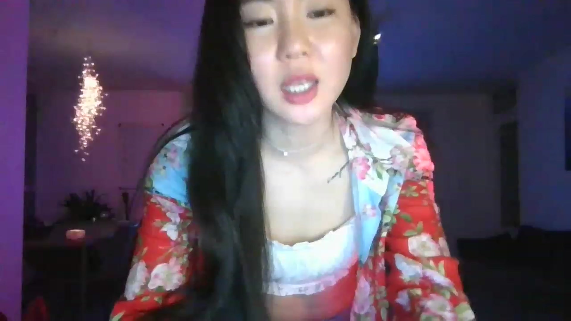 Gallery image thumbnail from EatMyKimchi's myfreecams stream on, 04/17/2023, 24:01 image 14 of 20