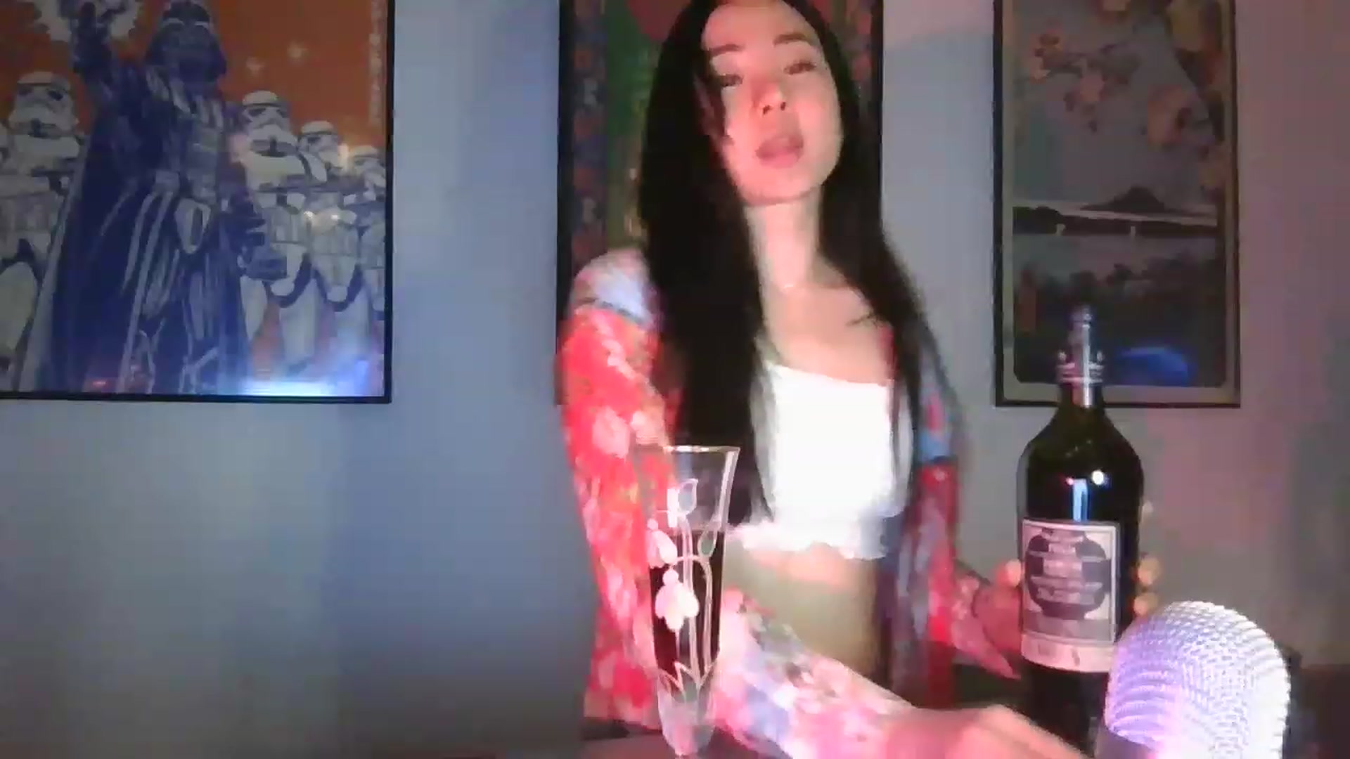 Gallery image thumbnail from EatMyKimchi's myfreecams stream on, 04/17/2023, 24:01 image 2 of 20