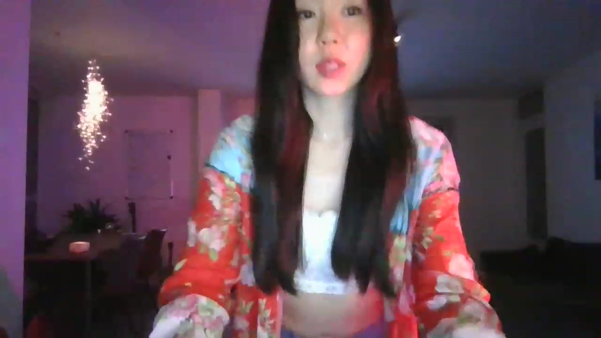 Gallery image thumbnail from EatMyKimchi's myfreecams stream on, 04/17/2023, 24:01 image 13 of 20