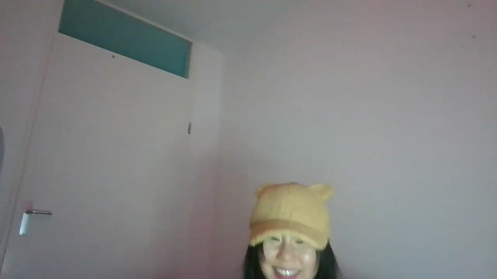 Gallery image thumbnail from EatMyKimchi's myfreecams stream on, 04/17/2023, 18:20 image 14 of 20