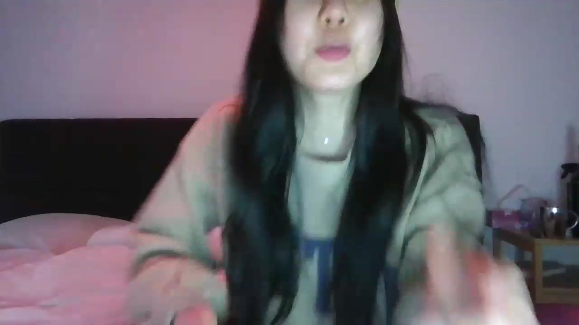 Gallery image thumbnail from EatMyKimchi's myfreecams stream on, 04/17/2023, 18:20 image 2 of 20