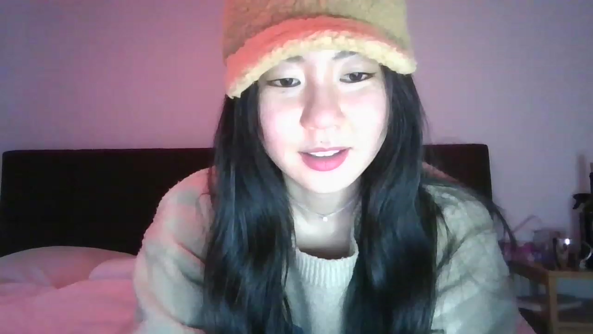 Gallery image thumbnail from EatMyKimchi's myfreecams stream on, 04/17/2023, 18:20 image 3 of 20