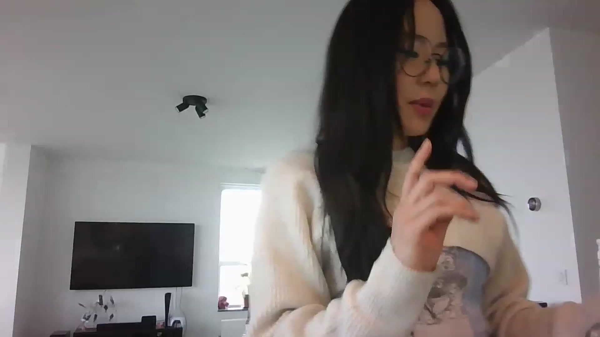 Gallery image thumbnail from EatMyKimchi's myfreecams stream on, 04/18/2023, 14:03 image 16 of 20