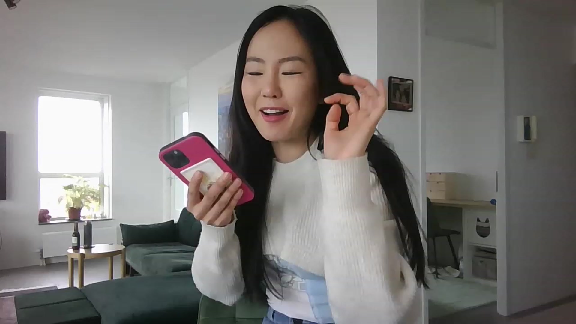 Gallery image thumbnail from EatMyKimchi's myfreecams stream on, 04/18/2023, 14:03 image 4 of 20
