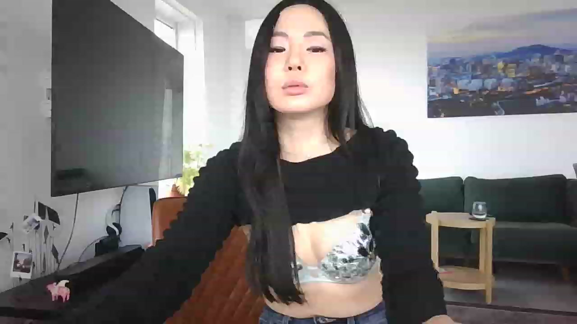Gallery image thumbnail from EatMyKimchi's myfreecams stream on, 04/20/2023, 12:30 image 18 of 20