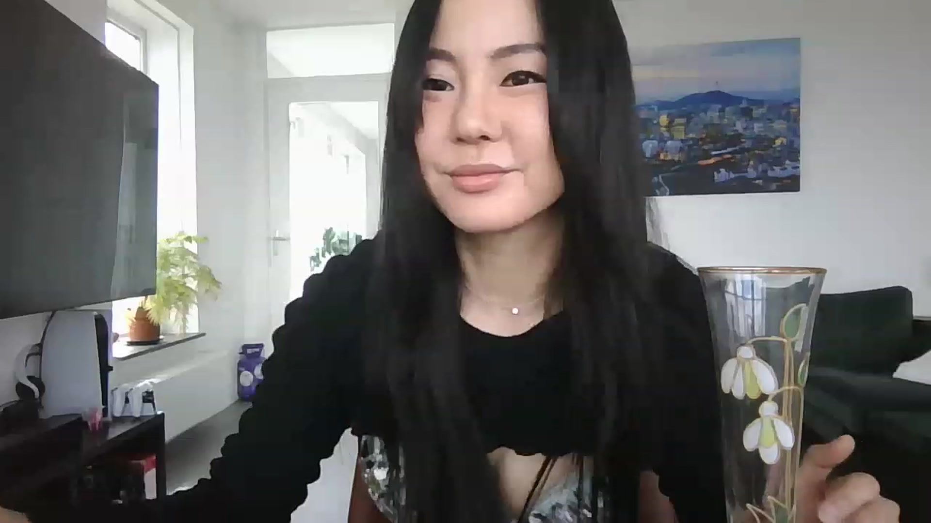 Gallery image thumbnail from EatMyKimchi's myfreecams stream on, 04/20/2023, 12:30 image 10 of 20