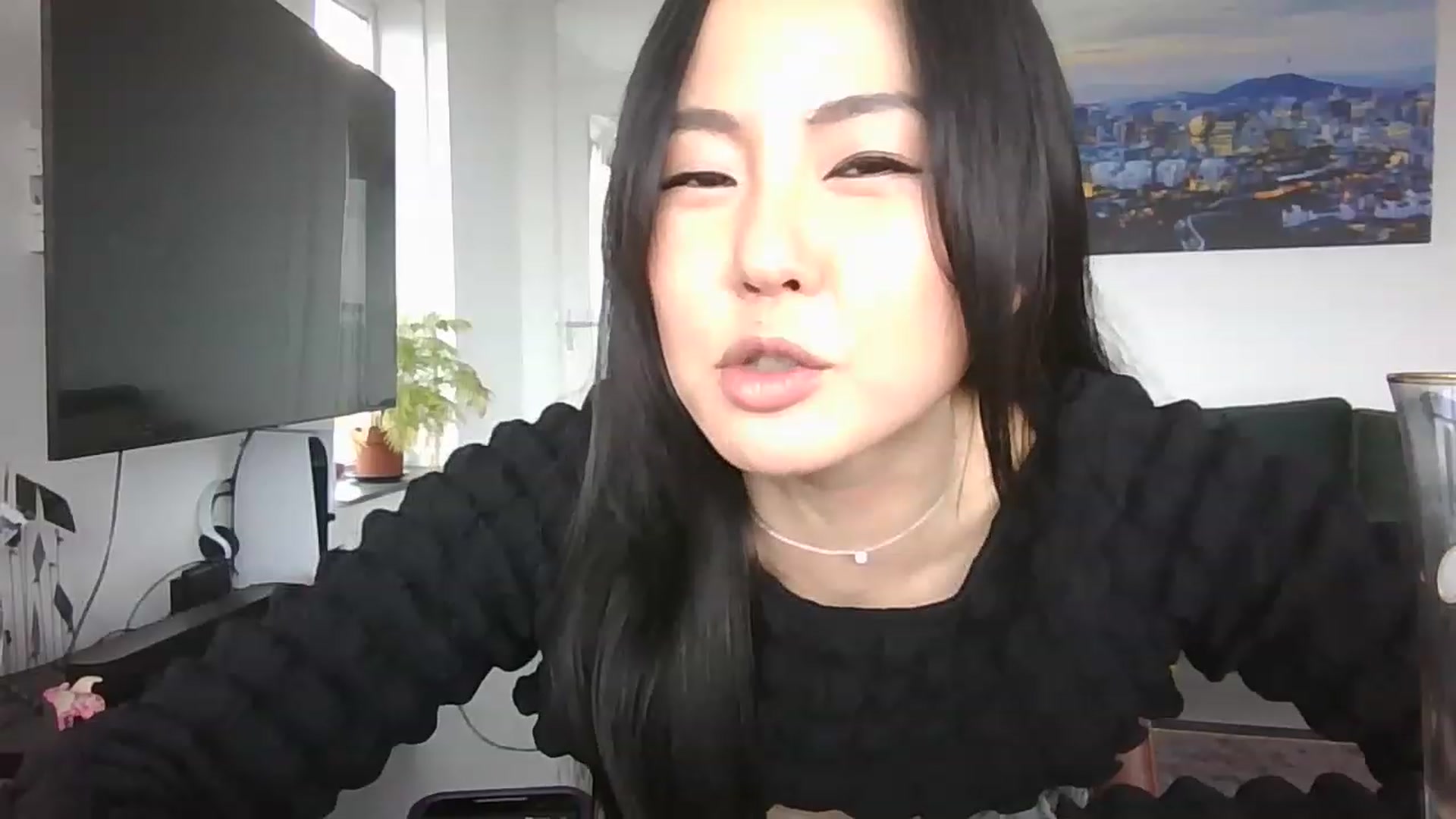 Gallery image thumbnail from EatMyKimchi's myfreecams stream on, 04/20/2023, 12:30 image 13 of 20