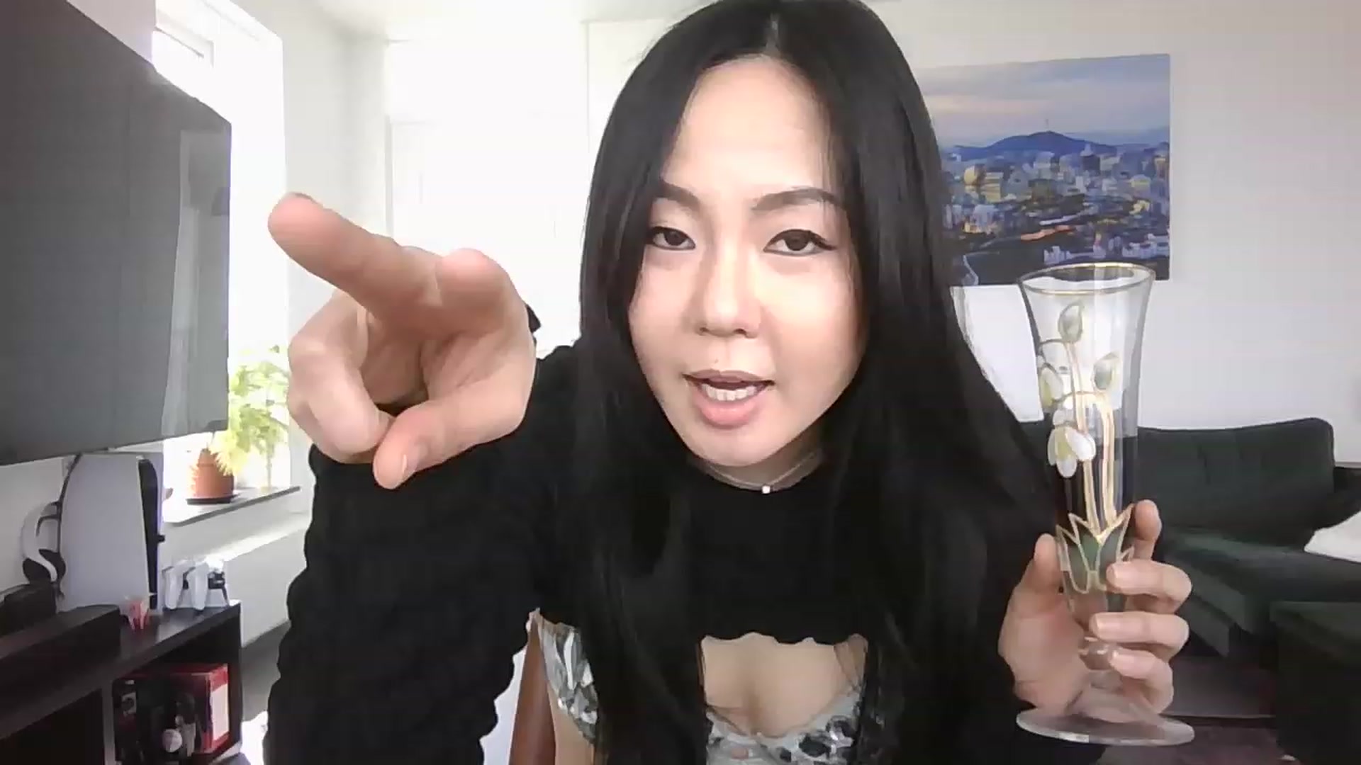 Gallery image thumbnail from EatMyKimchi's myfreecams stream on, 04/20/2023, 12:30 image 8 of 20