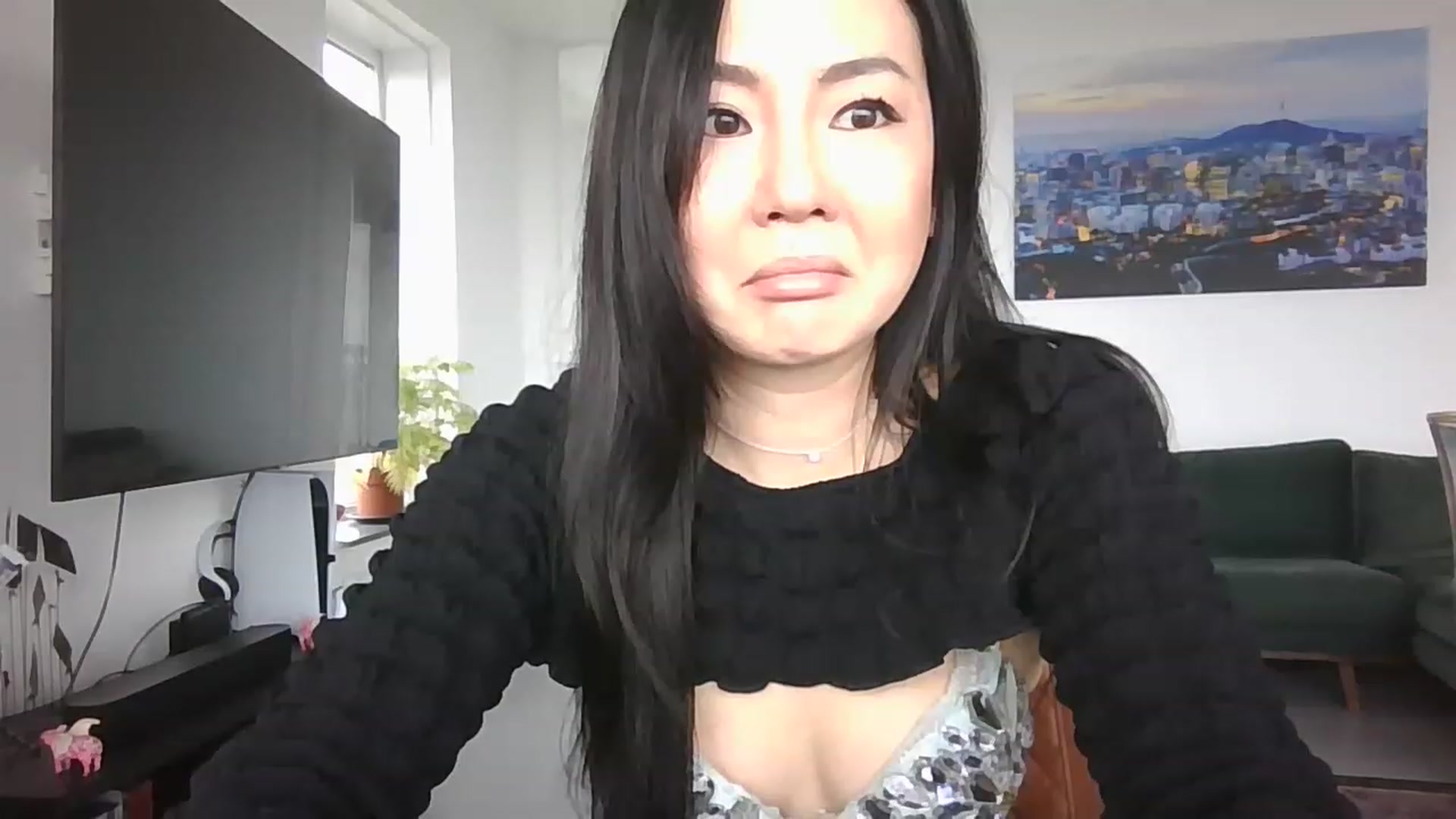 Gallery image thumbnail from EatMyKimchi's myfreecams stream on, 04/20/2023, 12:30 image 15 of 20
