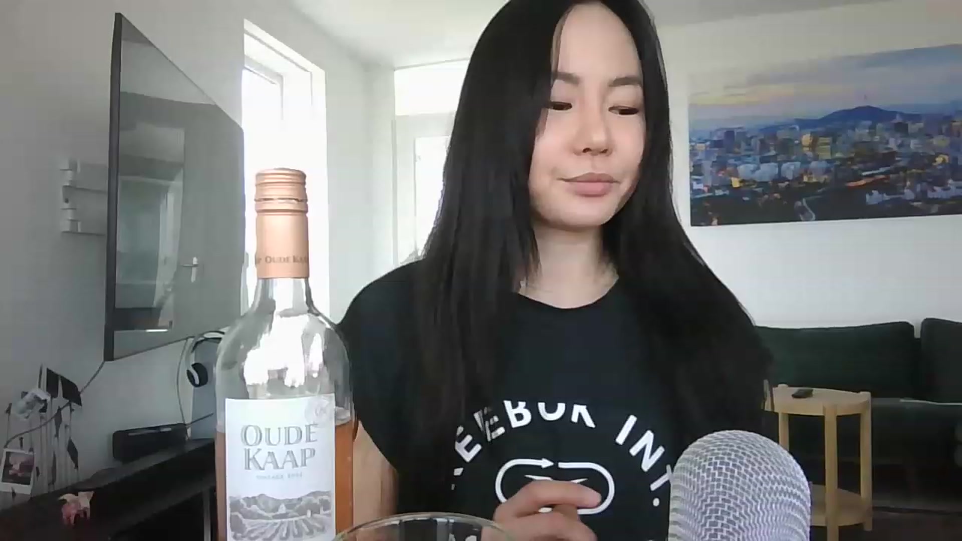 Gallery image thumbnail from EatMyKimchi's myfreecams stream on, 04/25/2023, 12:41 image 6 of 20