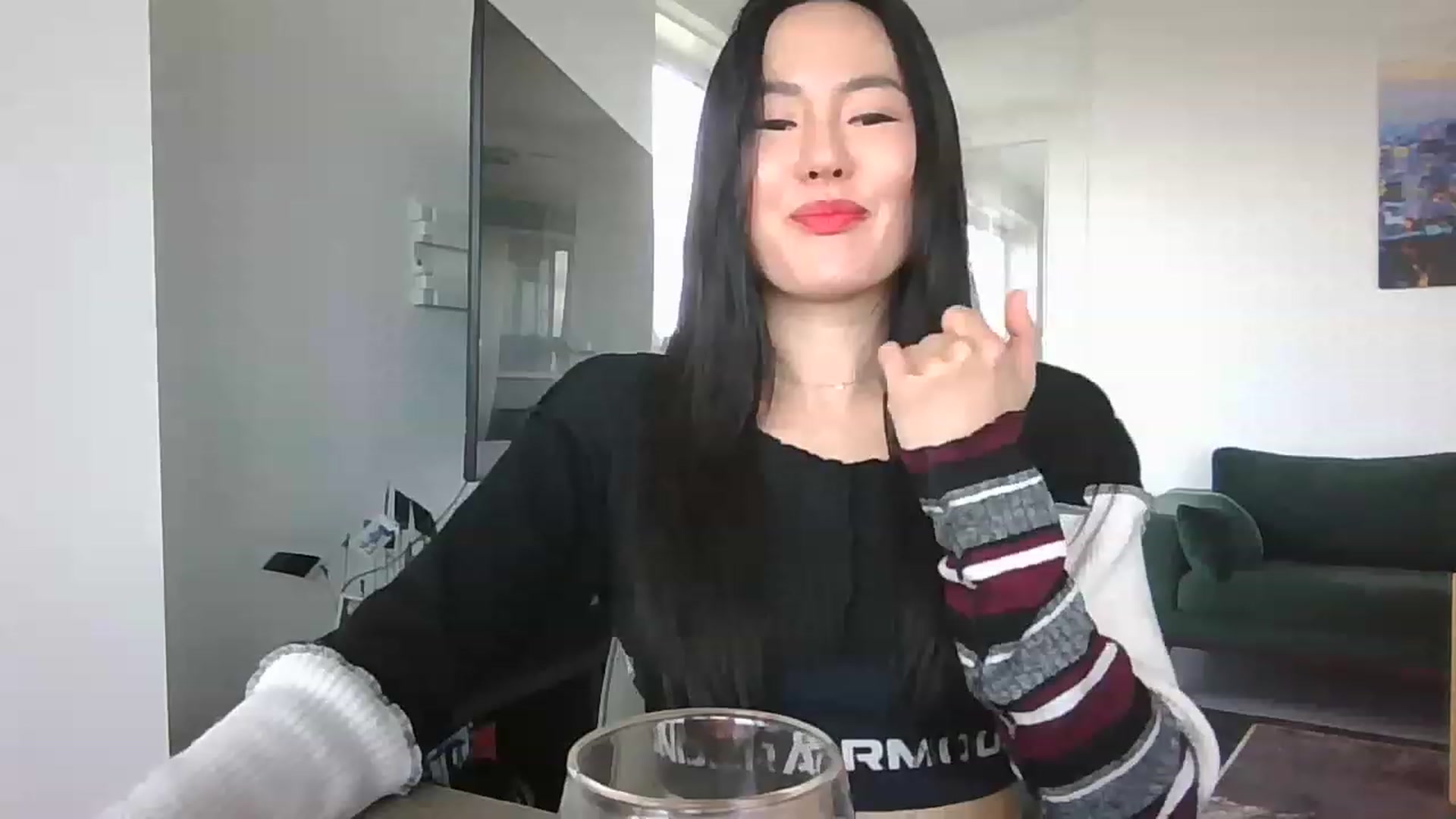 Gallery image thumbnail from EatMyKimchi's myfreecams stream on, 04/25/2023, 14:46 image 18 of 20