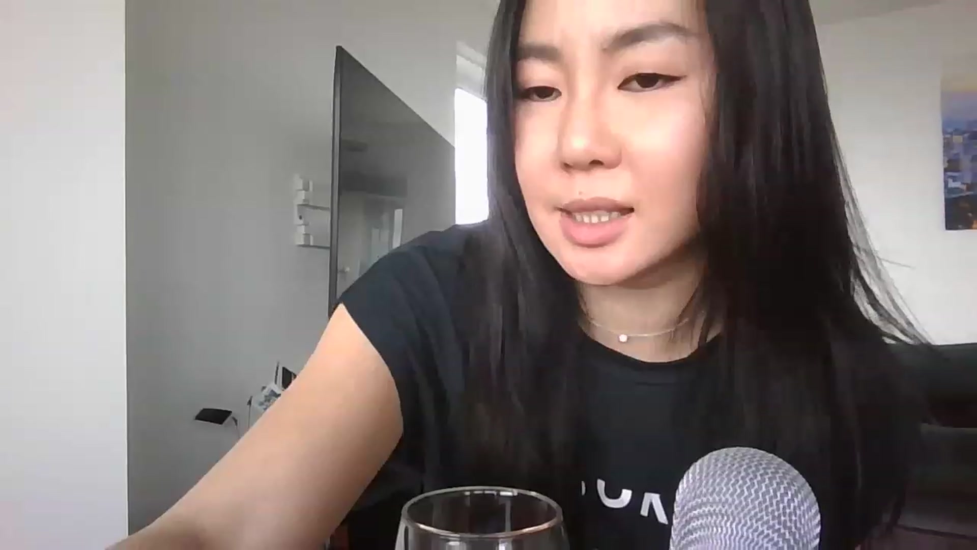 Gallery image thumbnail from EatMyKimchi's myfreecams stream on, 04/25/2023, 14:46 image 5 of 20
