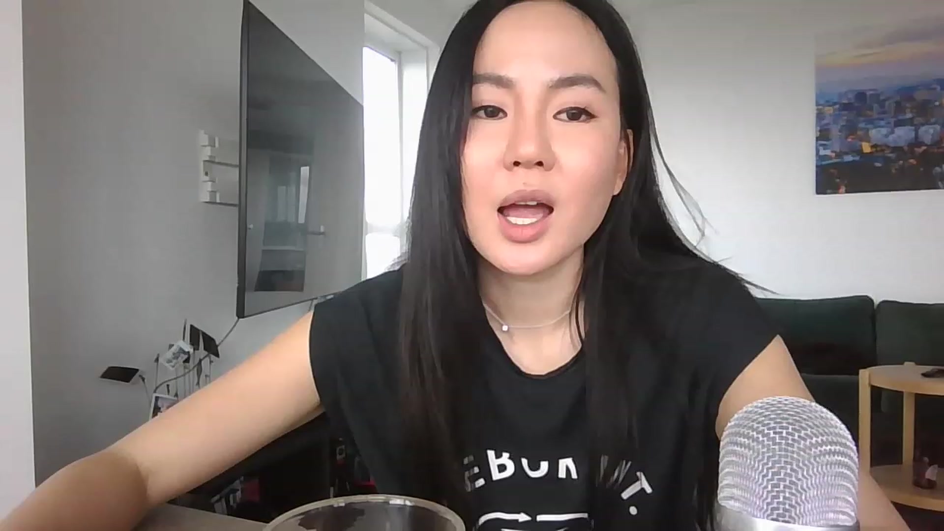 Gallery image thumbnail from EatMyKimchi's myfreecams stream on, 04/25/2023, 14:46 image 10 of 20