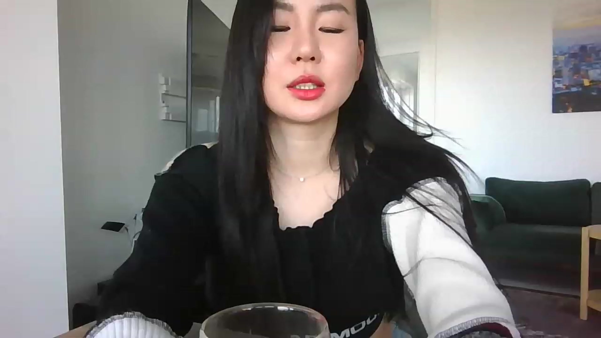 Gallery image thumbnail from EatMyKimchi's myfreecams stream on, 04/25/2023, 15:22 image 7 of 20