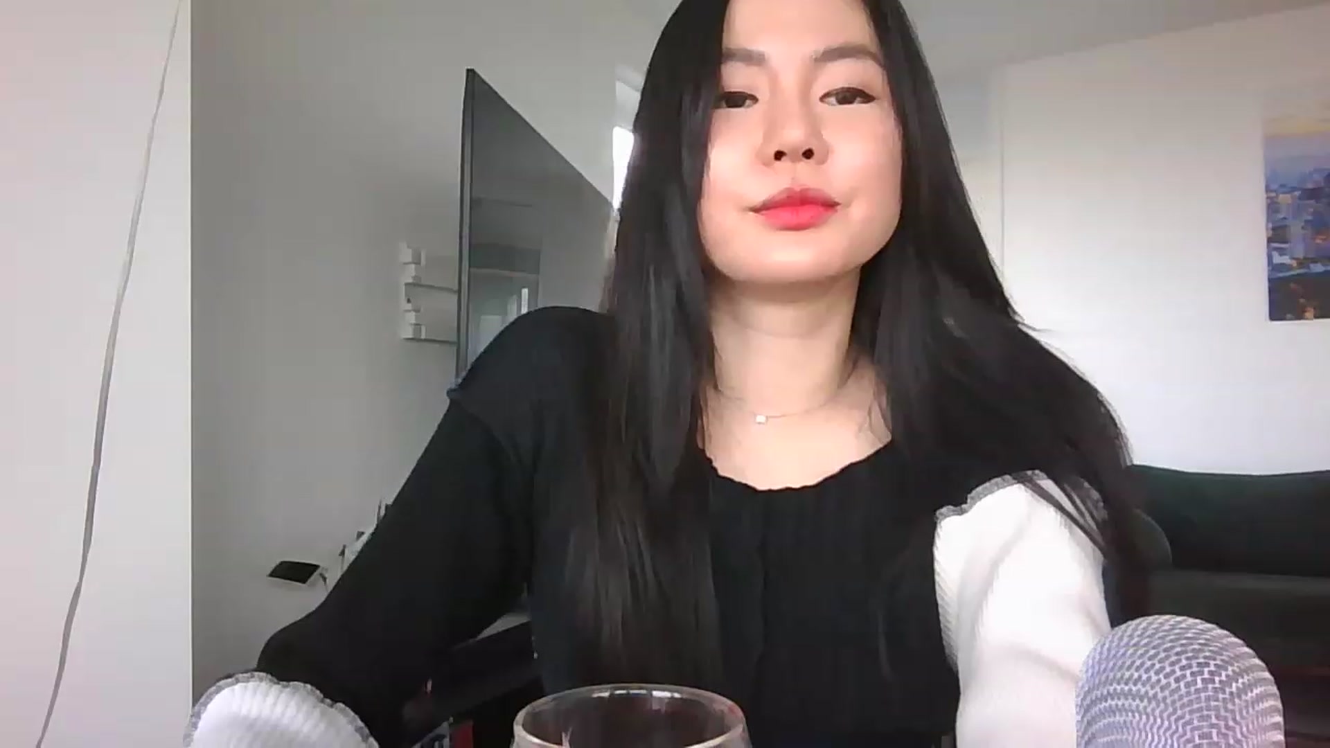 Gallery image thumbnail from EatMyKimchi's myfreecams stream on, 04/25/2023, 15:22 image 13 of 20