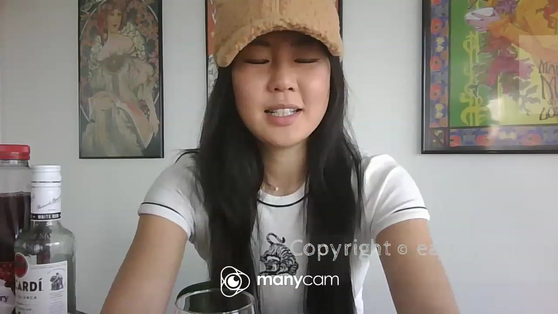 Gallery image thumbnail from EatMyKimchi's myfreecams stream on, 04/29/2023, 11:22 image 10 of 20