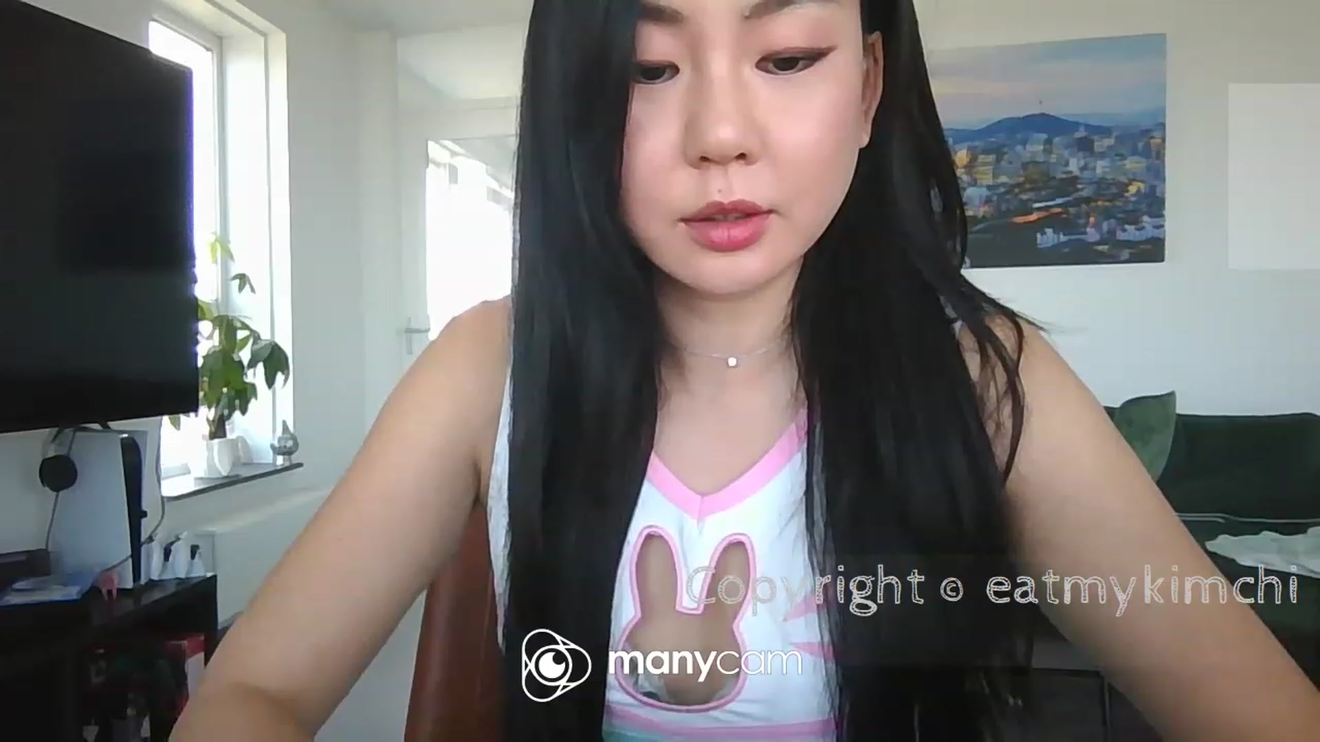 Gallery image thumbnail from EatMyKimchi's myfreecams stream on, 05/03/2023, 13:39 image 15 of 20