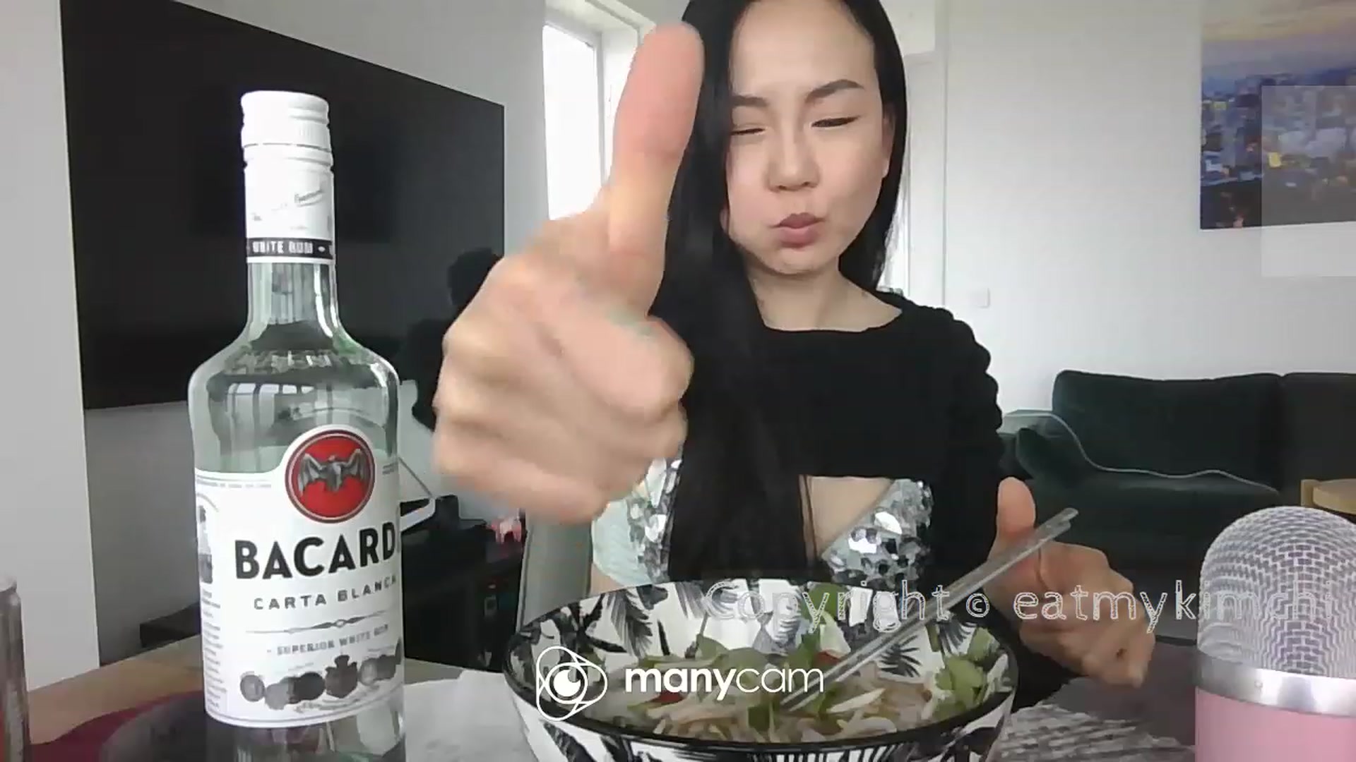 Gallery image thumbnail from EatMyKimchi's myfreecams stream on, 05/08/2023, 13:45 image 5 of 20