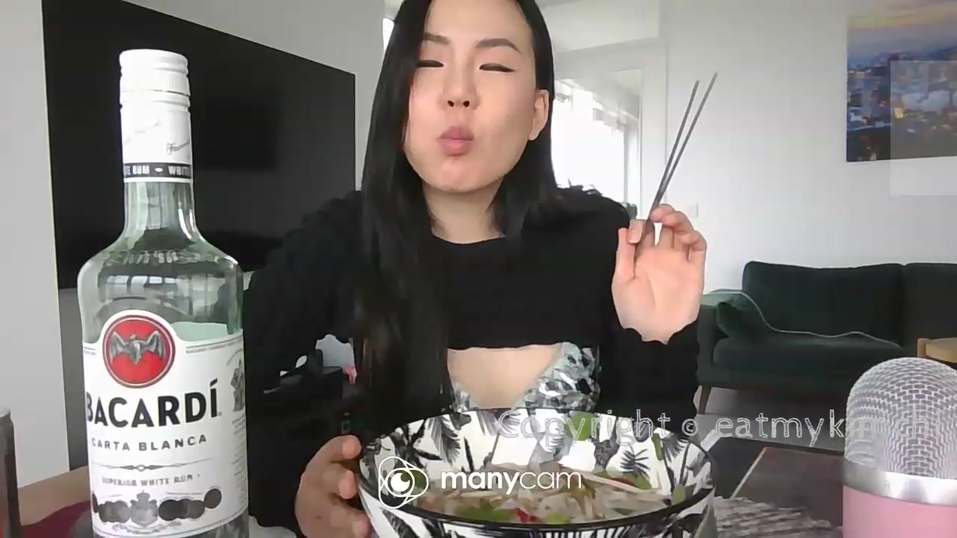 Gallery image thumbnail from EatMyKimchi's myfreecams stream on, 05/08/2023, 13:45 image 8 of 20
